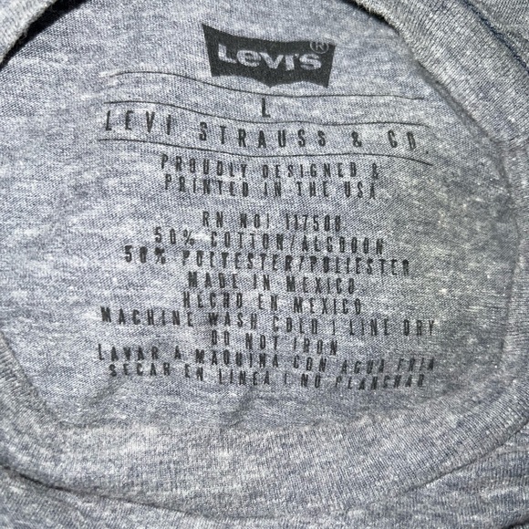 Men's Gray Levi Strauss & Co Logo Tee
Size: Large
Color: Gray - Picture 2 of 2